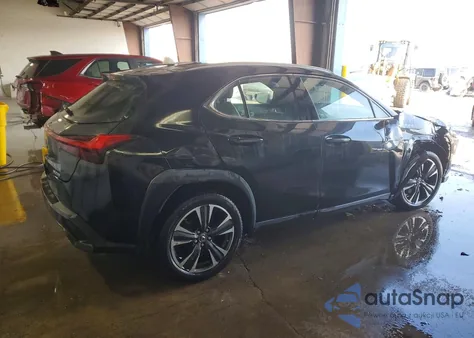 2019 Lexus Ux 200 z USA, uszkodzony, nr VIN JTHY3JBH2K2013387